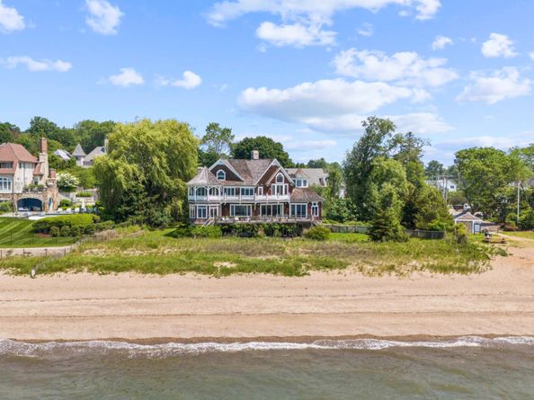 1410 S Pine Creek Road, Fairfield CT 06824