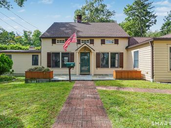10 Hillwood Place
