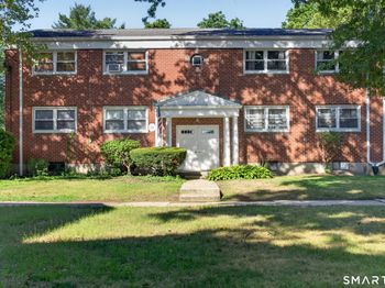 28 Courtland Avenue