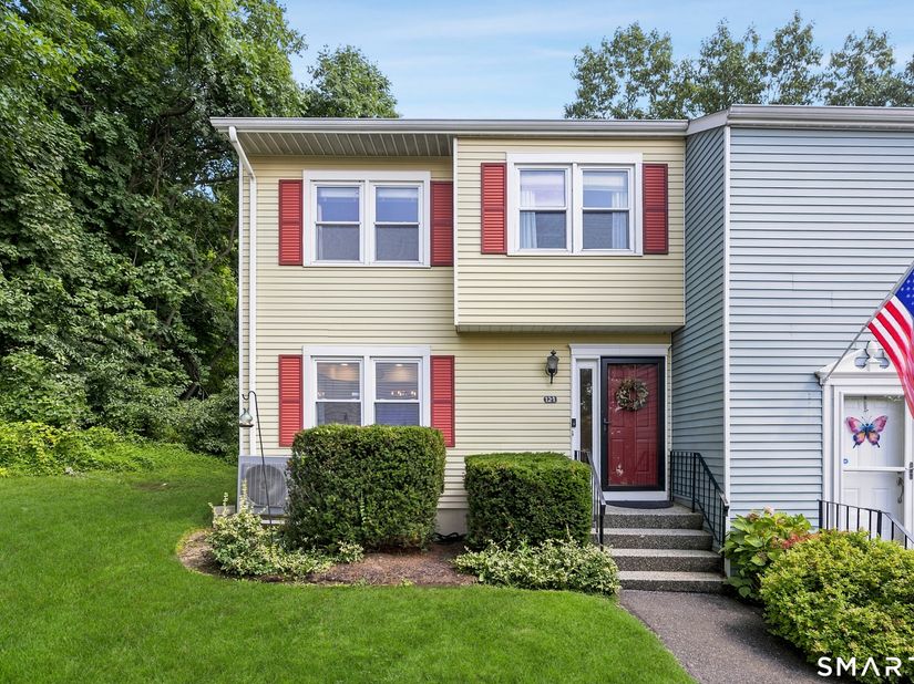 55 Mill Plain Road 121, Danbury CT 06811