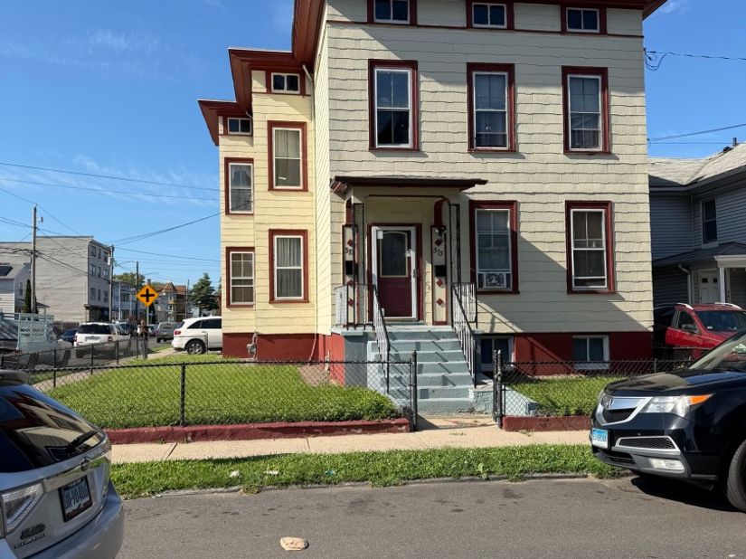 373 Arctic Street, Bridgeport CT 06608