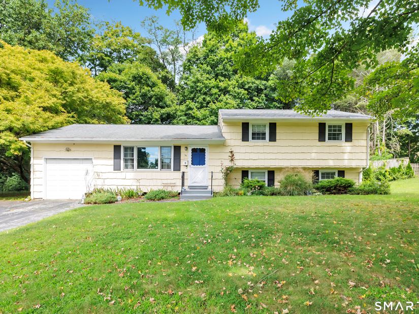 59 Springwood Drive, Trumbull CT 06611