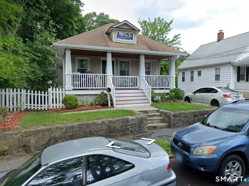 19 Ridgeway Street, Stamford CT 06907