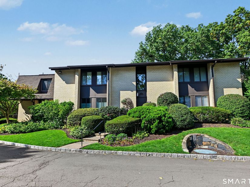 75 Courtland Avenue 51, Stamford CT 06902