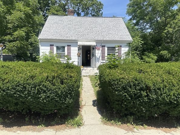22 Hanson Ave, Walpole MA 02081