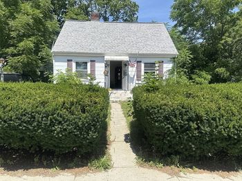 22 Hanson Ave