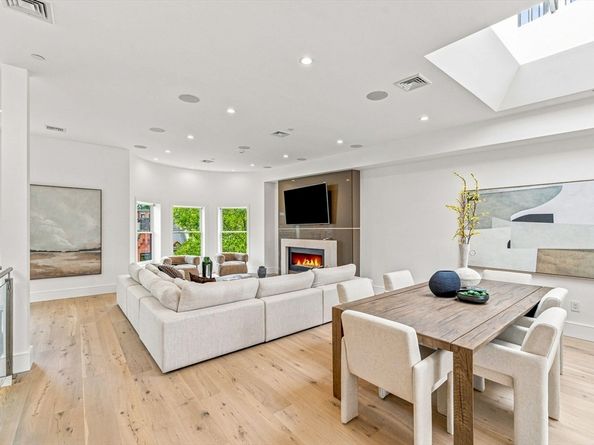 431 Marlborough St PH, Boston MA 02115