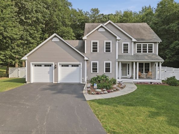 21 Cranbrook Drive, Holden MA 01520