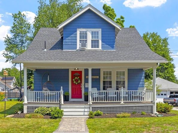 33 Hammond St, Leominster MA 01453