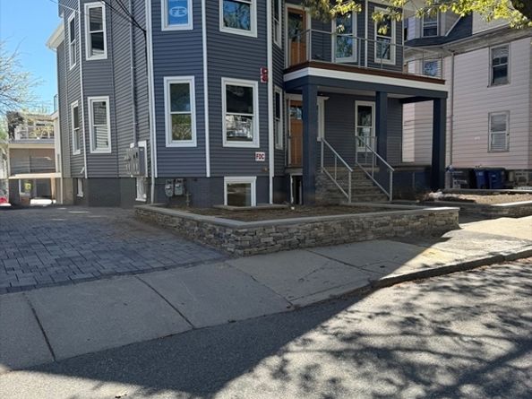 12 Foskett St 1, Somerville MA 02144