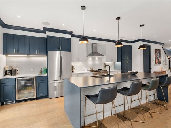 5 Caspian Way U:2, Boston MA 02125