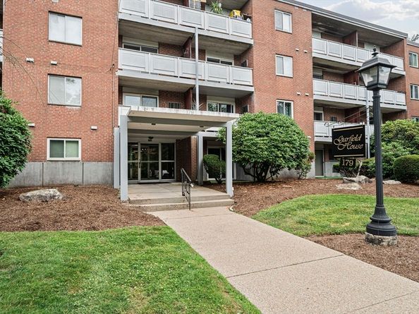 179 Presidents Ln 3J, Quincy MA 02169