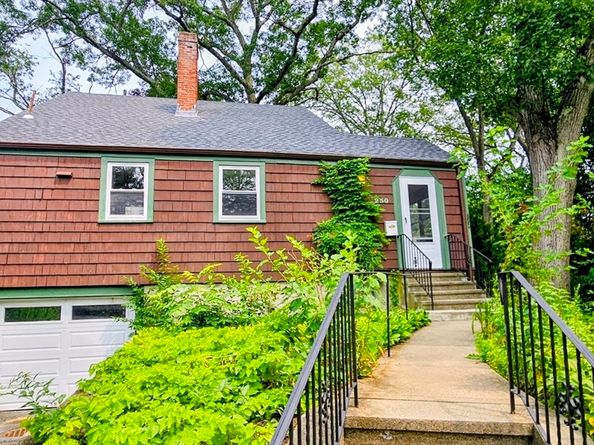 250 Woodcliff Rd, Newton MA 02461