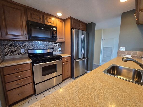 165 Cottage St 611, Chelsea MA 02150