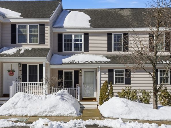 147 Costitution Drive 147, Fitchburg MA 01420