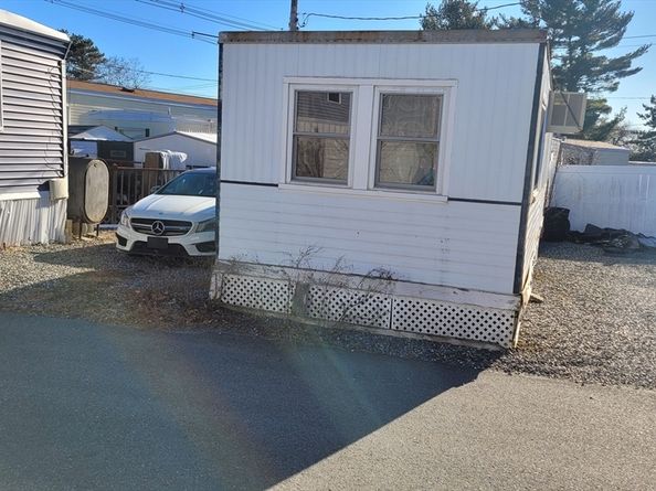 98 Newbury Street 23B, Danvers MA 01923