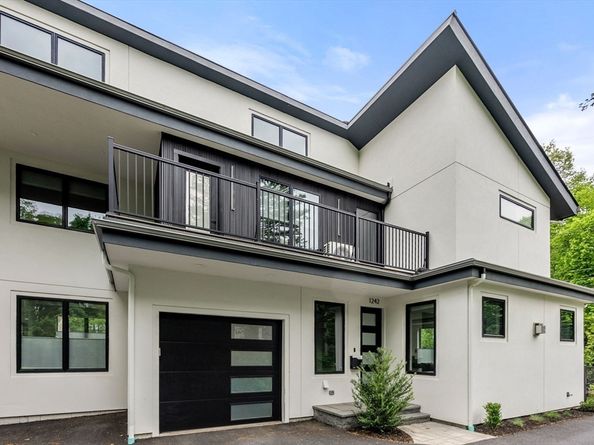 1242-1244 Beacon St 1242, Newton MA 02468