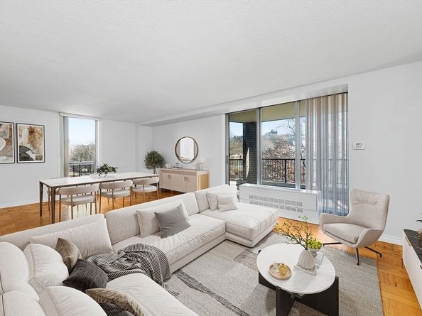 77 Pond Avenue 401, Brookline MA 02445