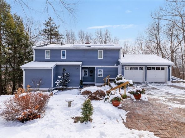 40 Hillcrest Ave, Worcester MA 01602