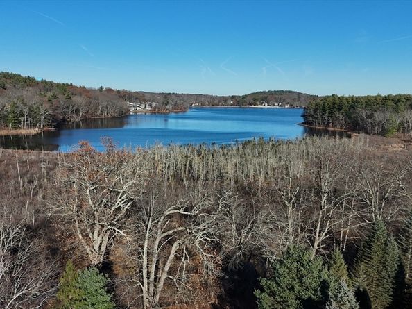 146 Tahattawan Rd, Littleton MA 01460