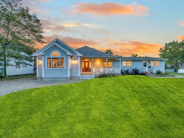 53 Southern Ave, Essex MA 01929