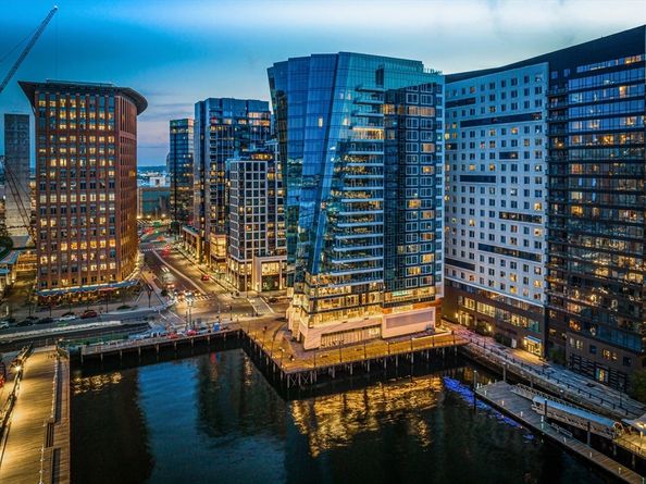 150 Seaport Blvd 17C, Boston MA 02210
