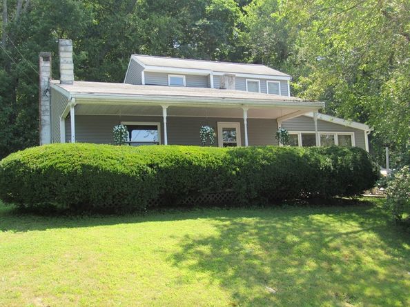 30 Taft Ave, Mendon MA 01756