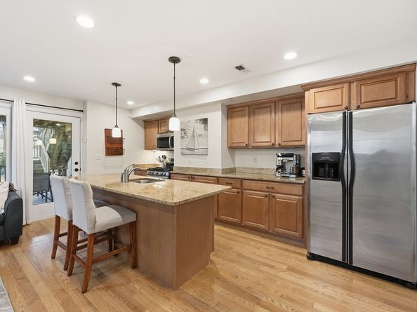 840 East 4th St 1, Boston MA 02127