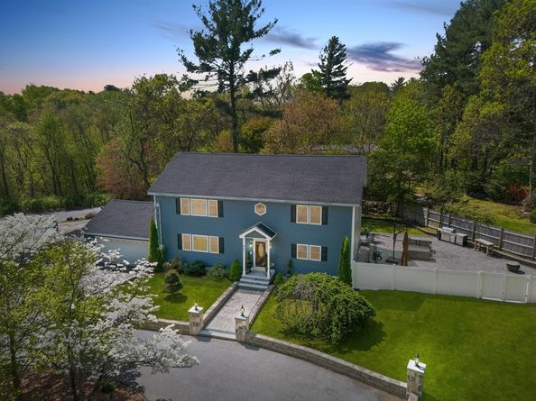851 Forest St, North Andover MA 01845