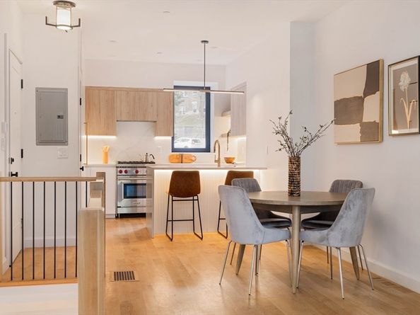 1618 Beacon 1, Brookline MA 02446