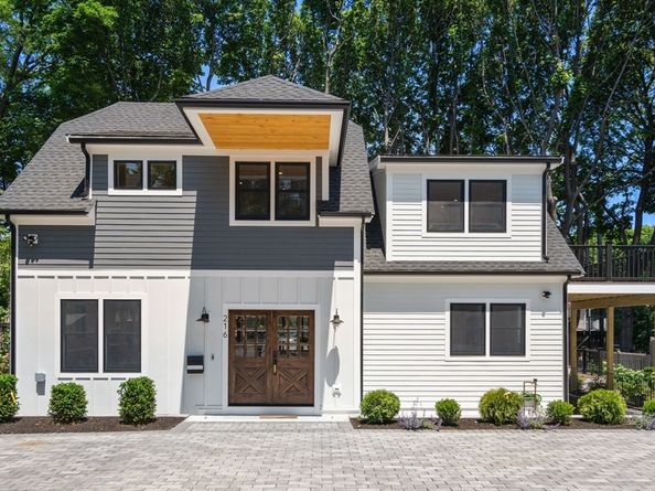 216 Aspinwall Ave, 3, Brookline MA 02446