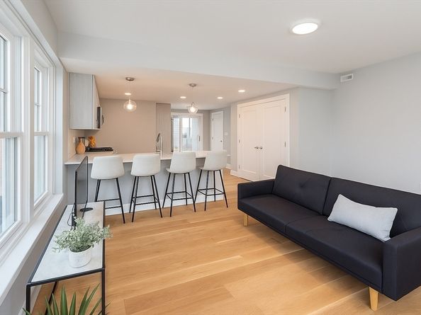 98 Prescott St 1C, Boston MA 02128