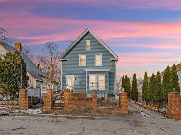 97 Huntington St, Brockton MA 02301