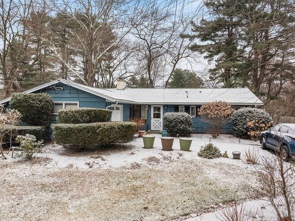 13 Edith Rd, Framingham MA 01701