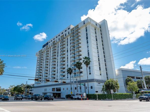 13499 Biscayne Blvd 807, North Miami FL 33181