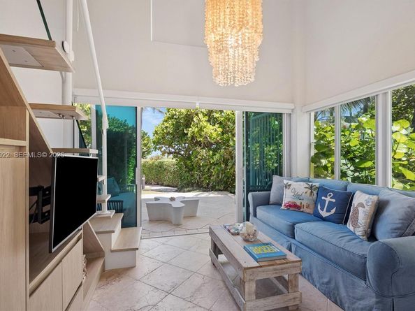100 S Pointe CABANA 14, Miami Beach FL 33139