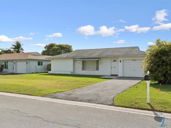 9306 NW 80th St, Tamarac FL 33321