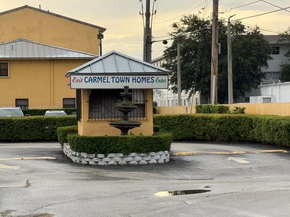 1279 W 51st Pl B13, Hialeah FL 33012