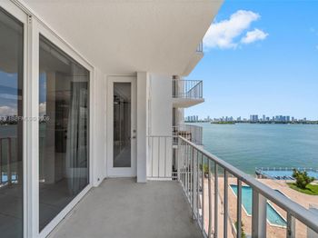 1228 West Ave