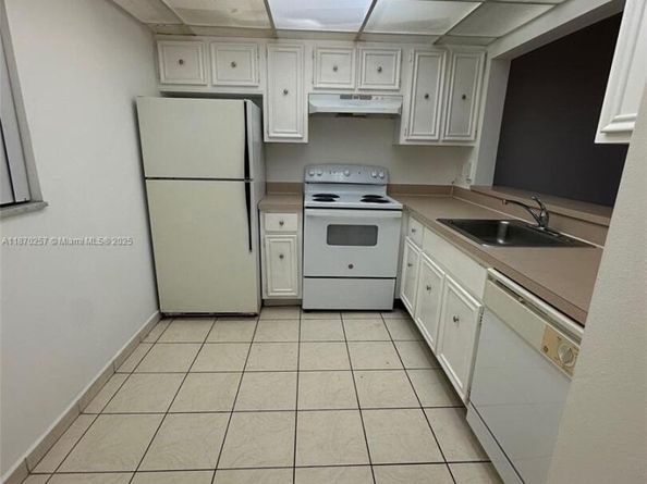 17911 NW 68th Ave N206, Hialeah FL 33015