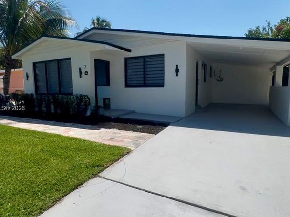 740 NE 43rd Ct, Deerfield Beach FL 33064