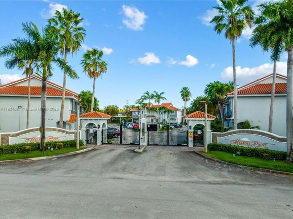 11647 NE 18th Dr 11647, North Miami FL 33181