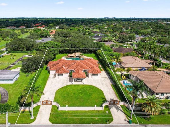 12175 SW 80th St, Miami FL 33183