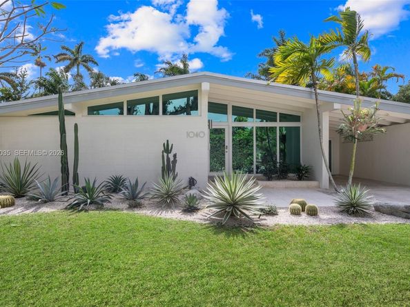 1040 NE 85th St, Miami FL 33138