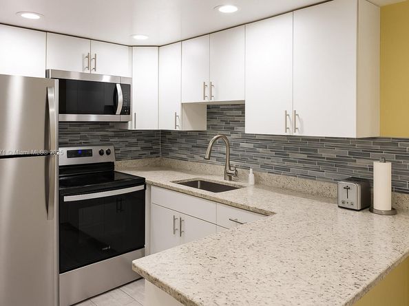 5771 Washington St H1, Hollywood FL 33023