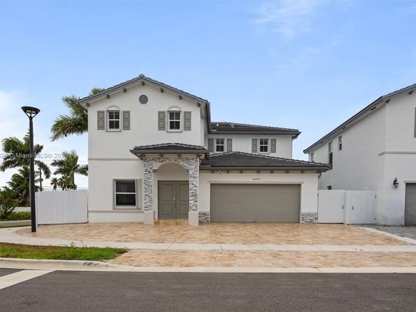 21205 SW 127th Ct, Miami FL 33177