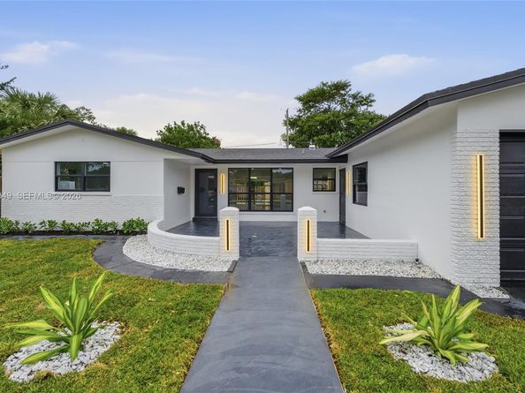 4711 NE 18th Ave, Oakland Park FL 33334