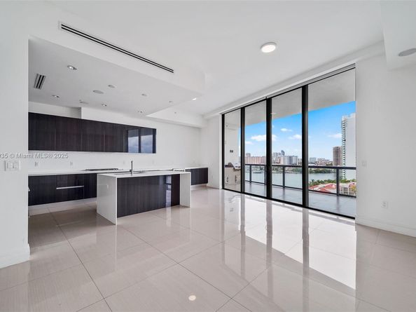 3250 NE 188th St LPH07, Aventura FL 33180