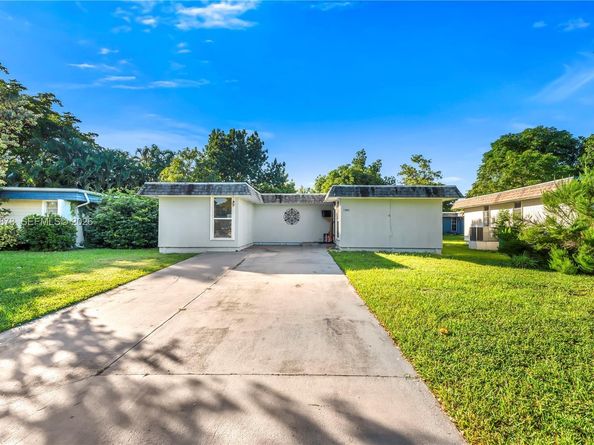 7302 NW 65th St, Tamarac FL 33321