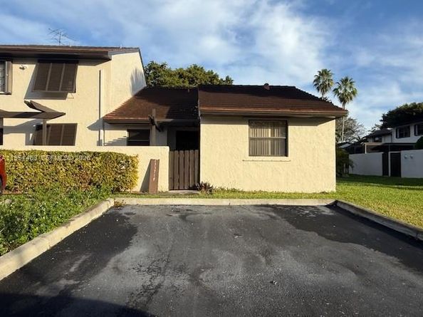 Undisclosed Address #A11951463, Miami FL 33186